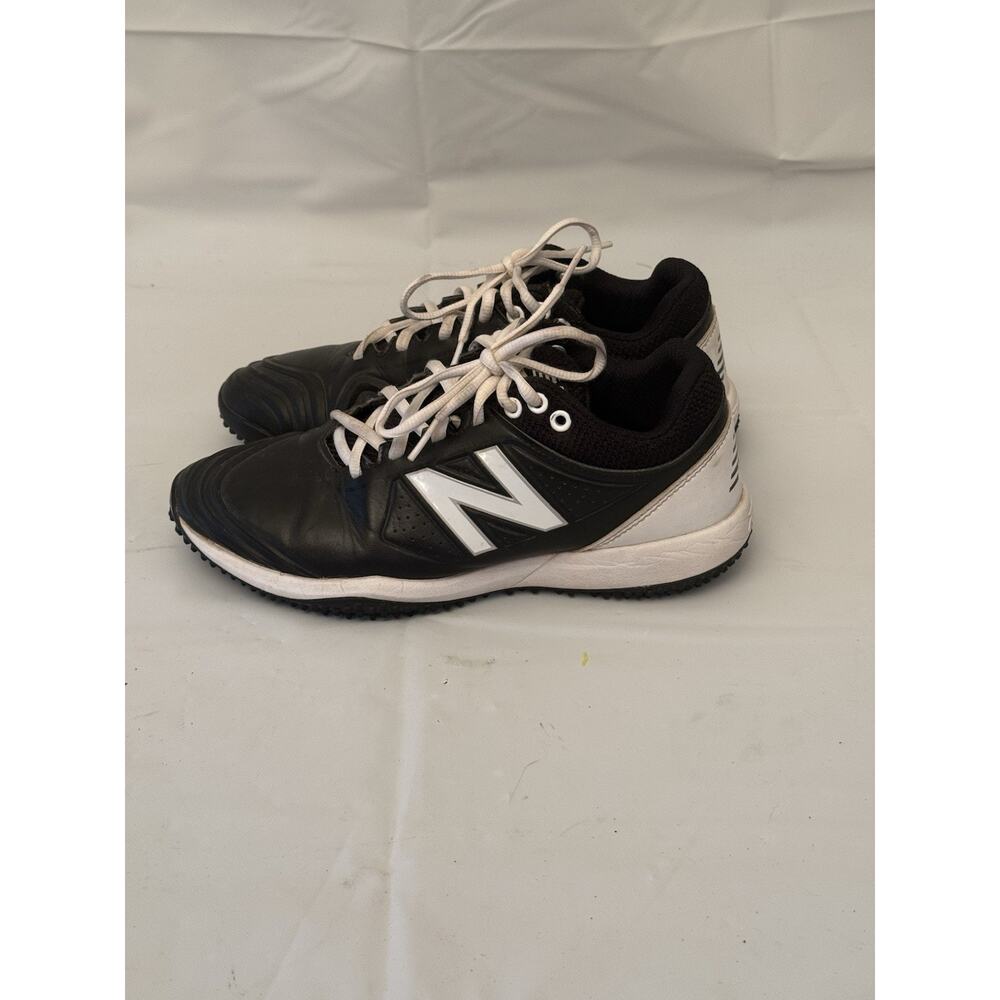 NEW BALANCE Fusev2 Turf Softball Baseball Athletic Shoes Black White W's 7